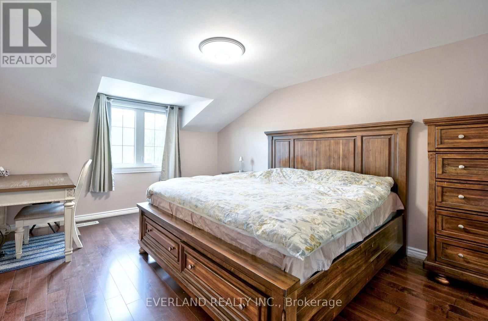 35 RAVENGLOSS DRIVE Image 16