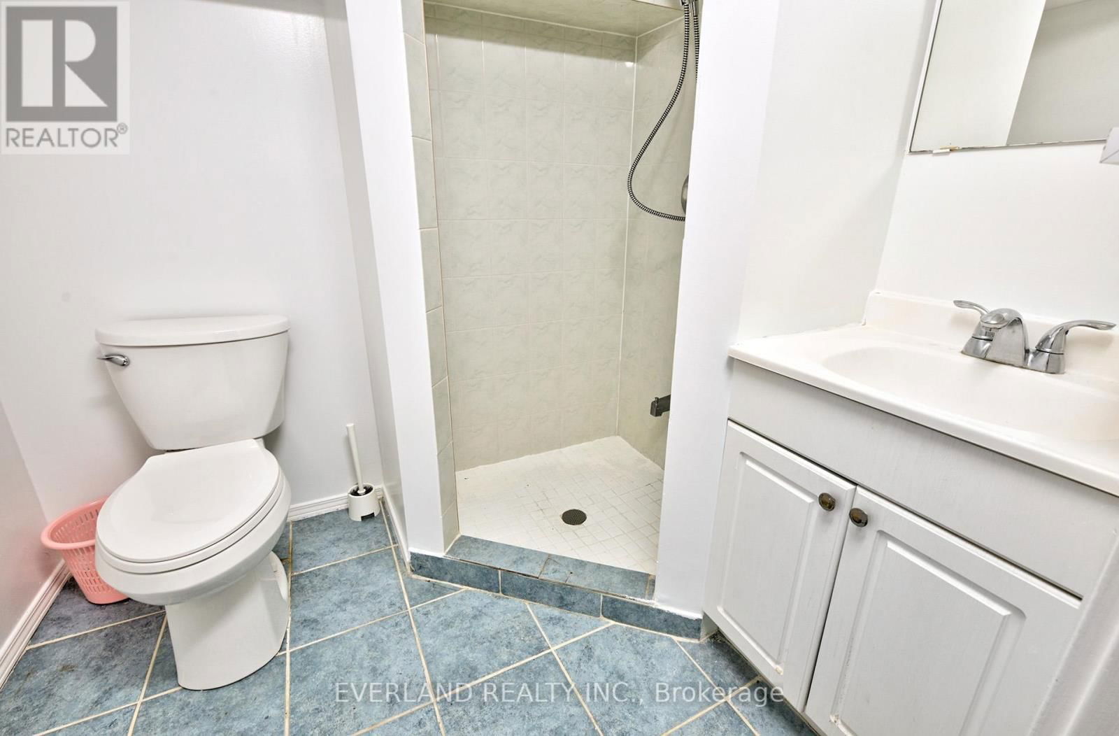35 RAVENGLOSS DRIVE Image 22