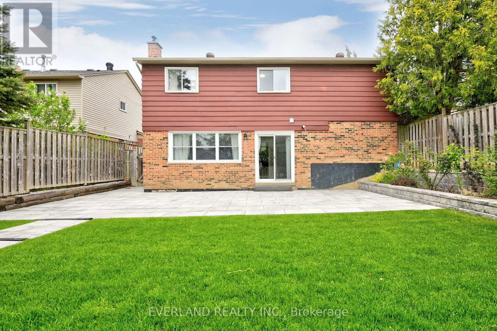 35 RAVENGLOSS DRIVE Image 25