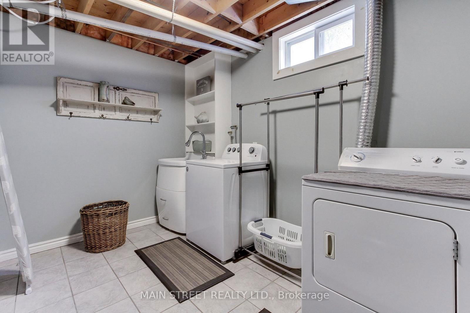 3839 FRONT STREET Image 34