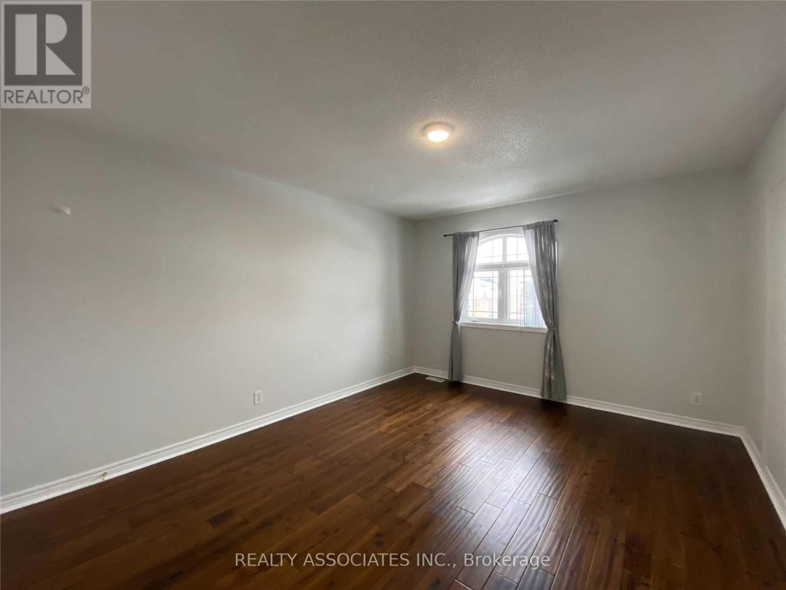 120 SPRING FARM ROAD Image 9