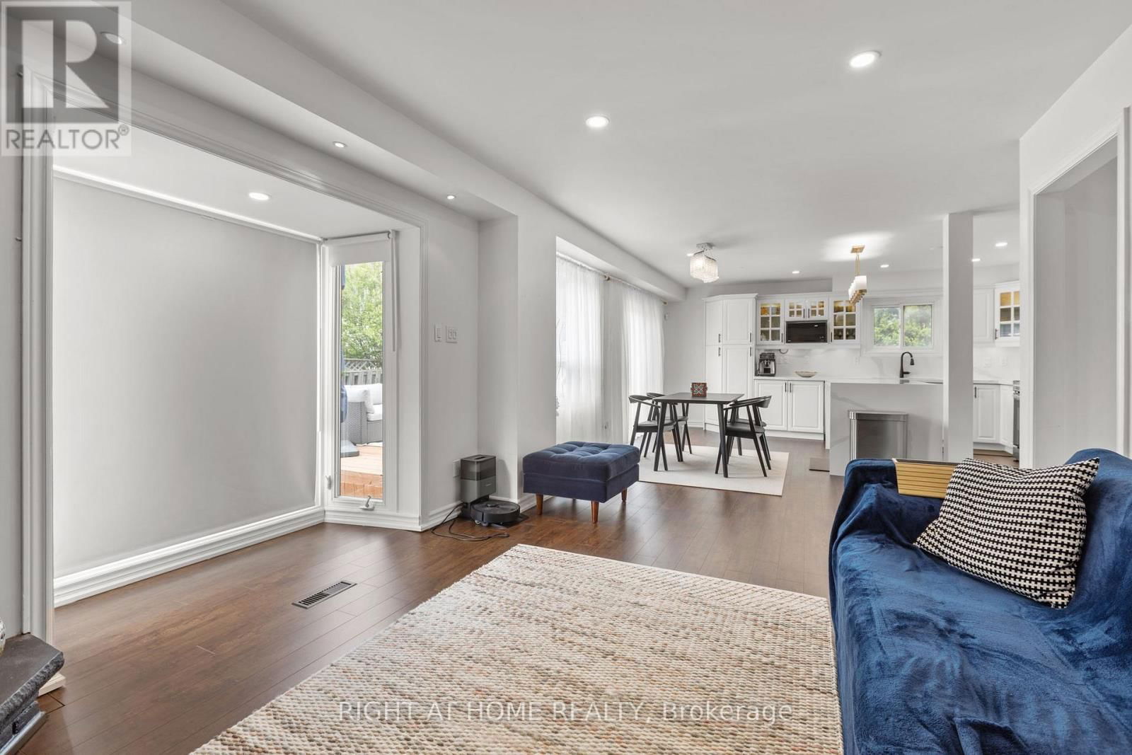 4 DEENA PLACE Image 19