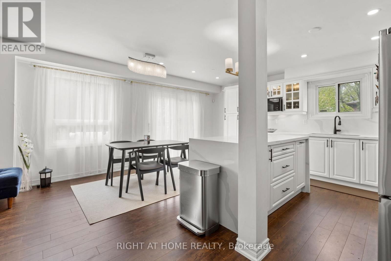 4 DEENA PLACE Image 21