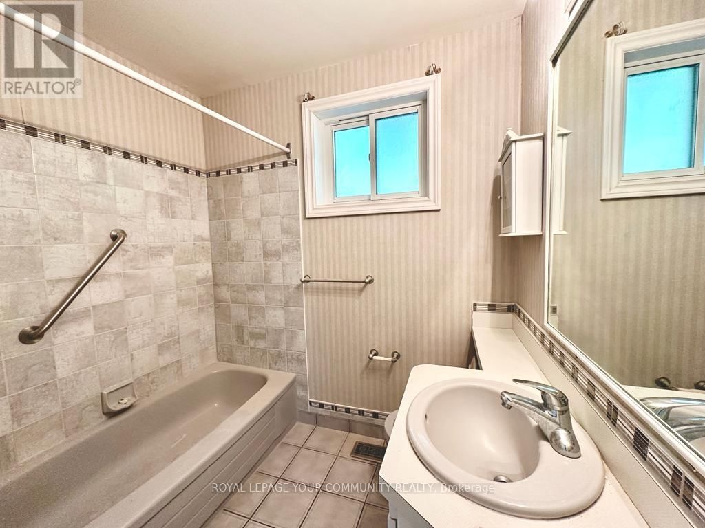 19 HURON COURT Image 4