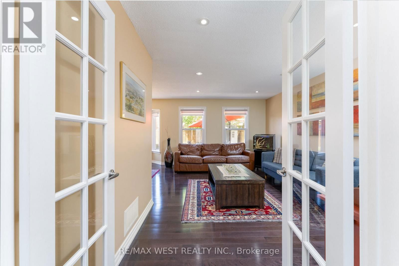 226 AUSTIN DRIVE Image 13