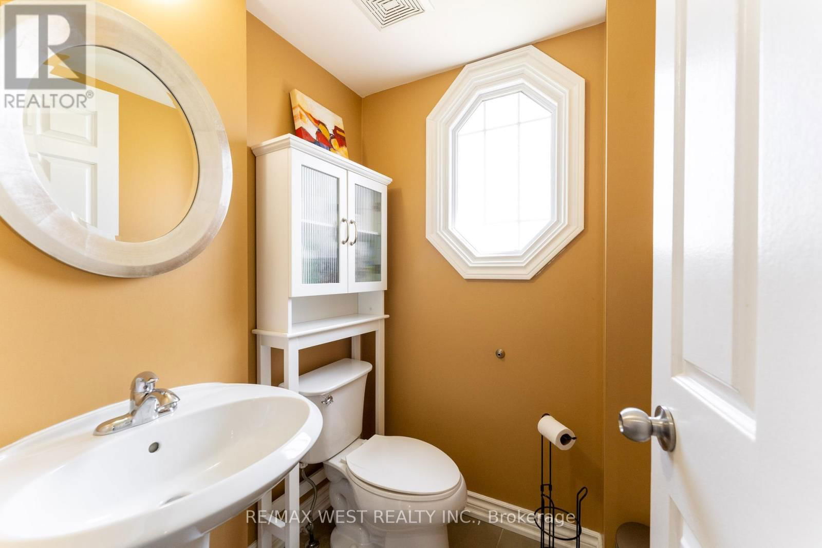 226 AUSTIN DRIVE Image 19