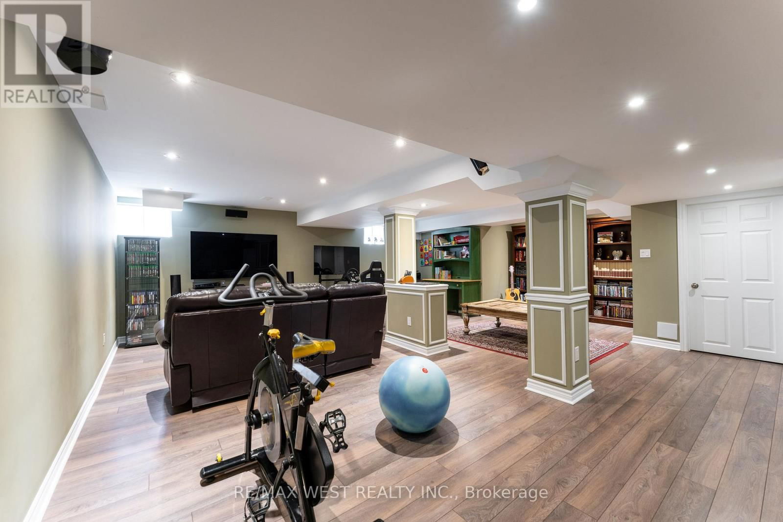 226 AUSTIN DRIVE Image 27