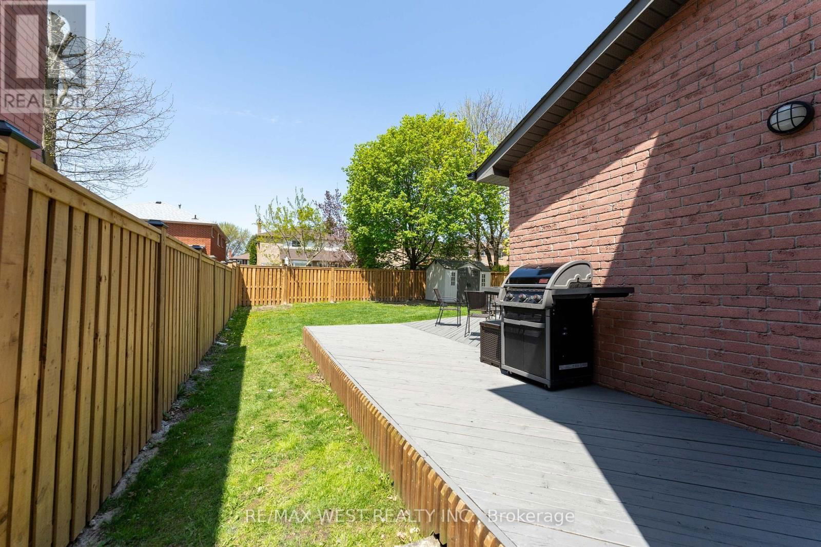 226 AUSTIN DRIVE Image 34