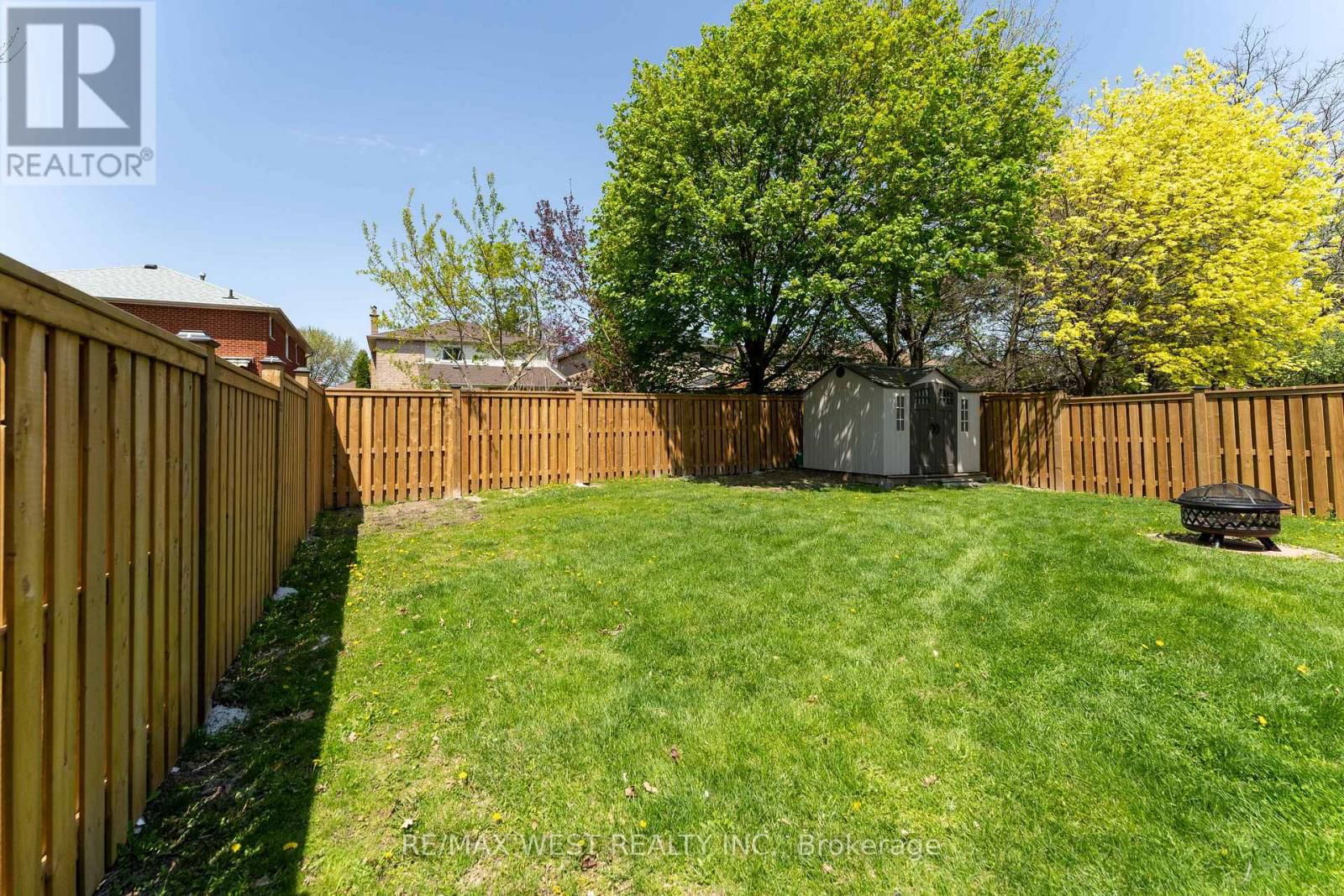 226 AUSTIN DRIVE Image 36