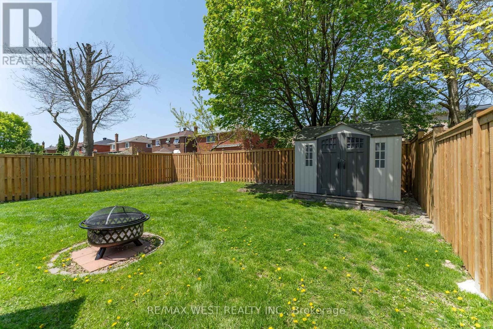 226 AUSTIN DRIVE Image 37