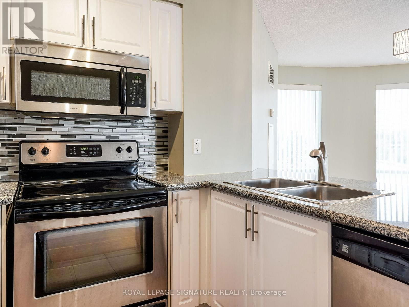 201 - 18 HARDING BOULEVARD Image 17