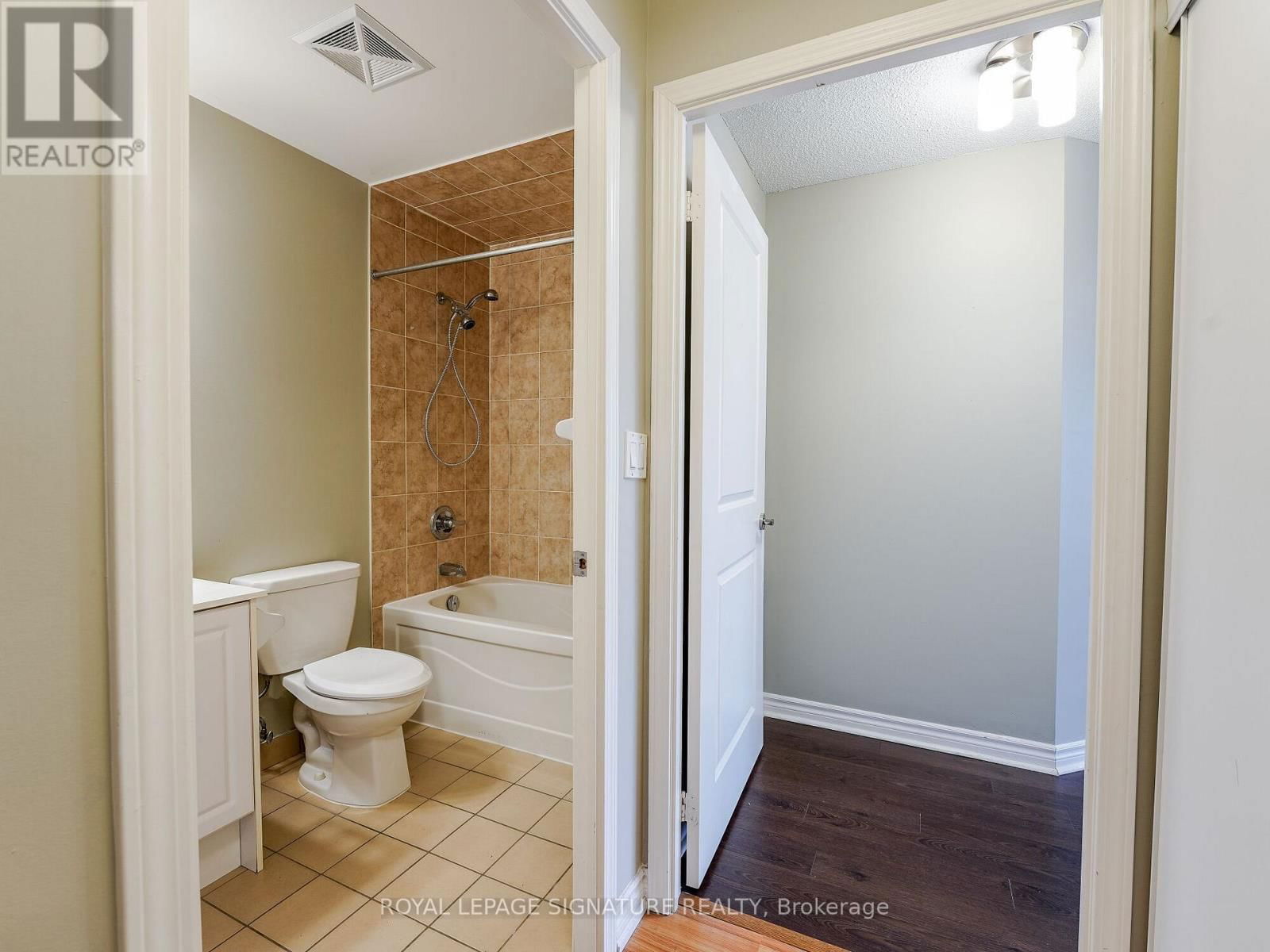 201 - 18 HARDING BOULEVARD Image 27