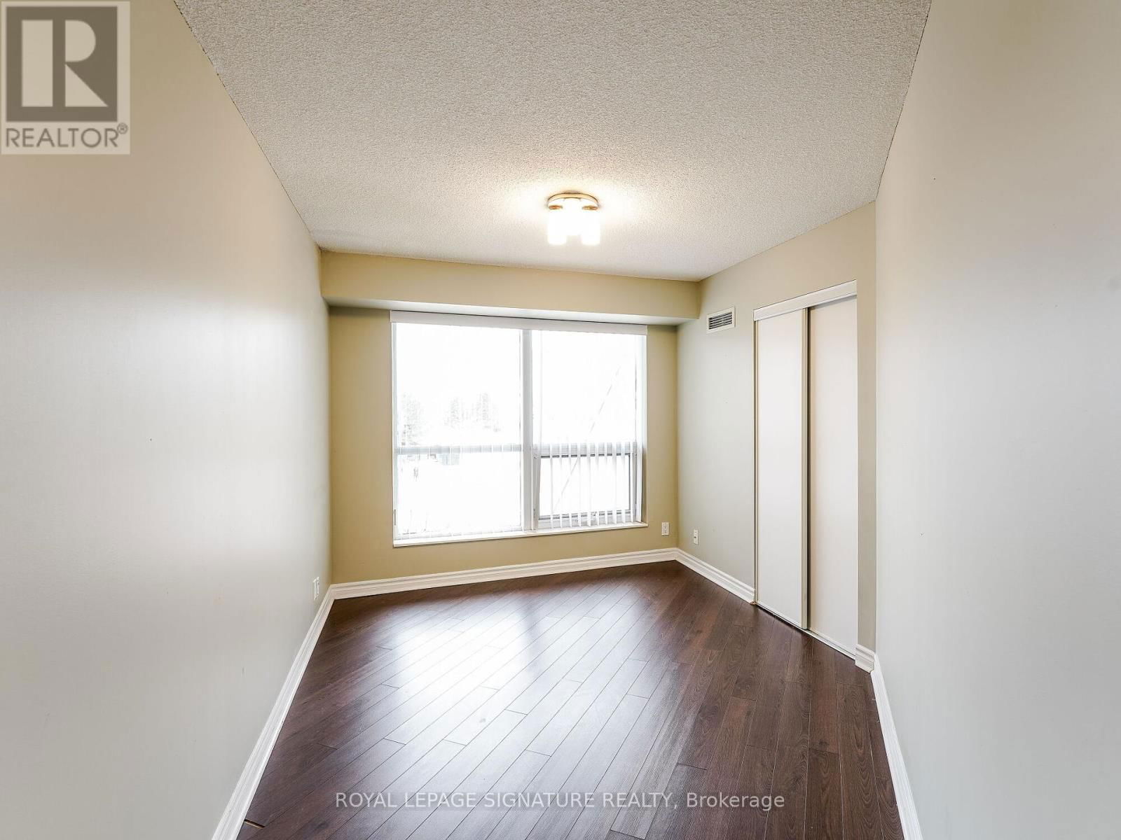 201 - 18 HARDING BOULEVARD Image 34