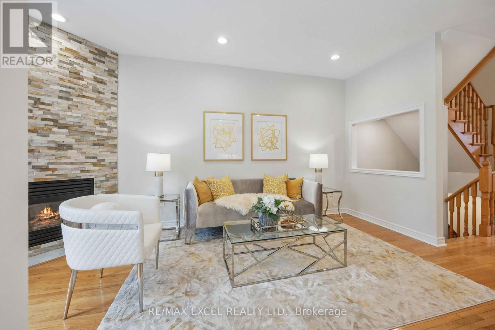 66 - 255 SHAFTSBURY AVENUE Image 12