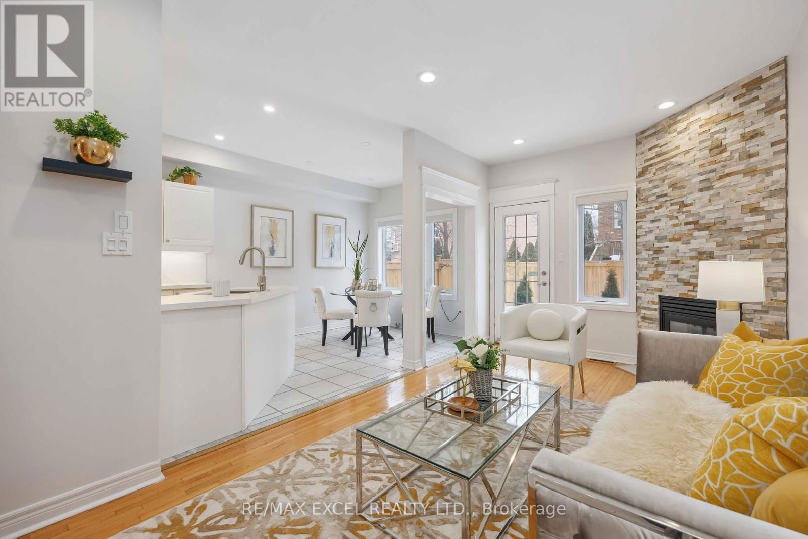 66 - 255 SHAFTSBURY AVENUE Image 14