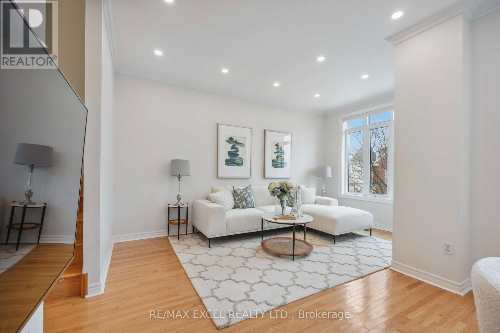 66 - 255 SHAFTSBURY AVENUE Image 23