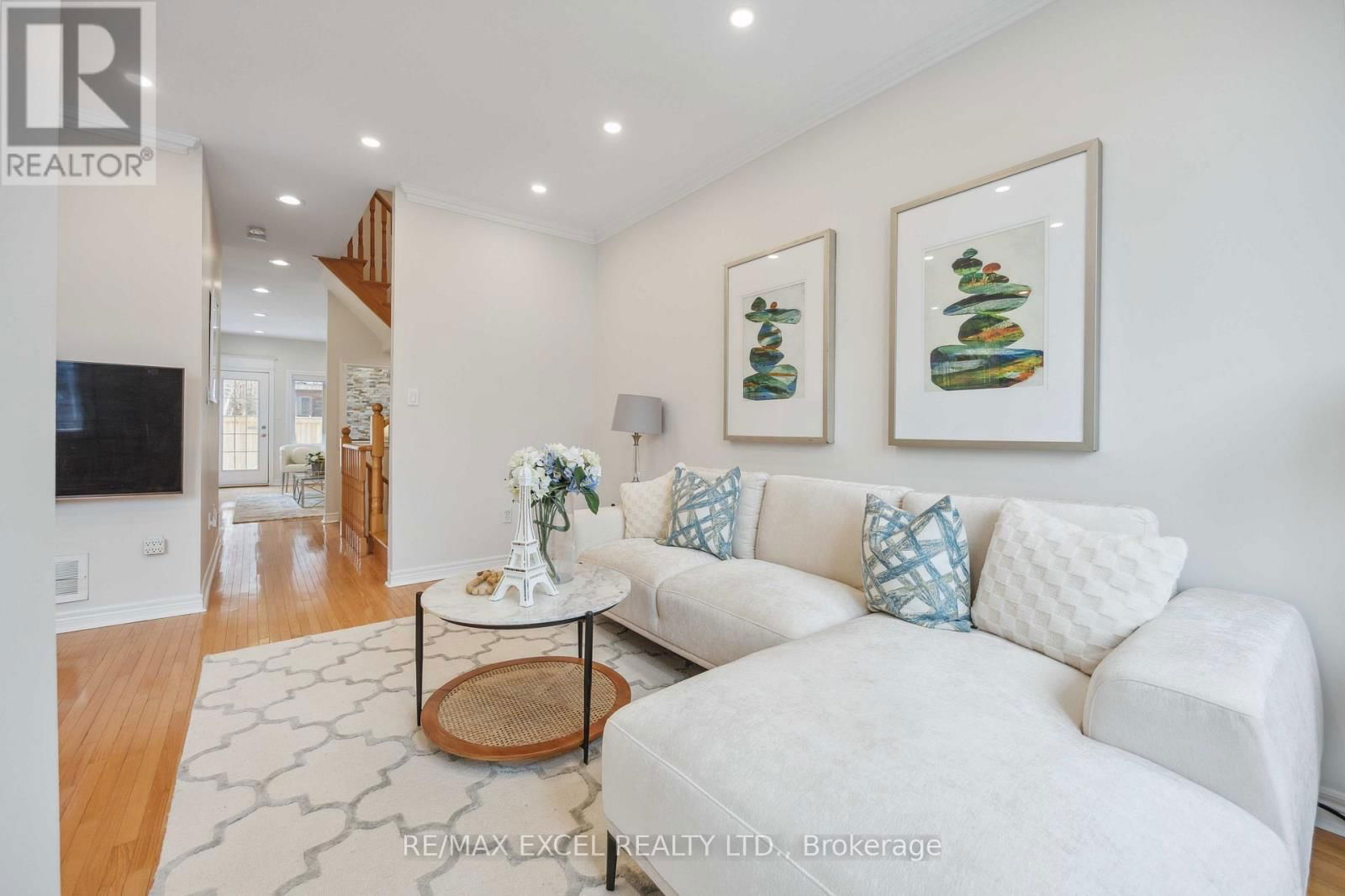 66 - 255 SHAFTSBURY AVENUE Image 24