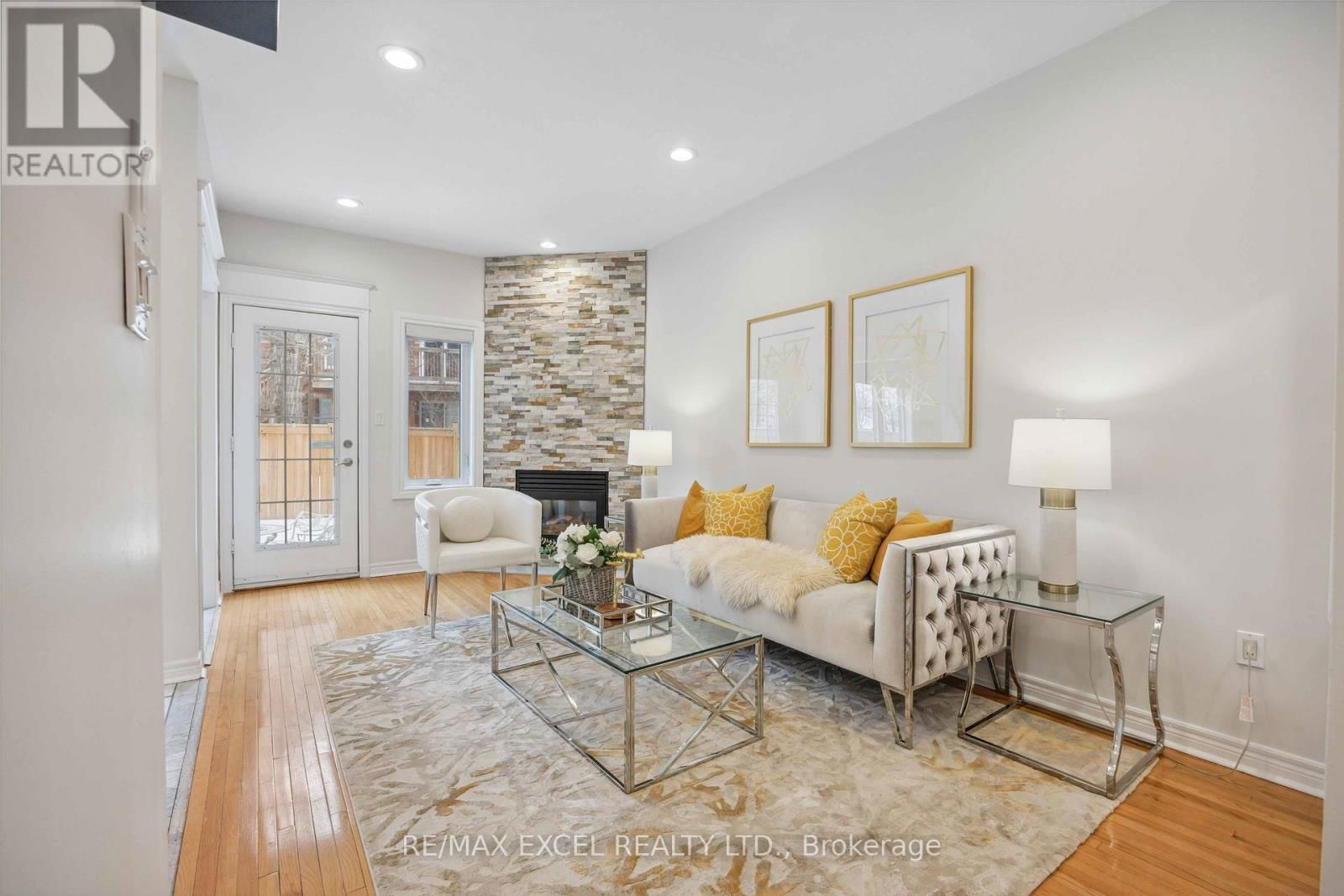 66 - 255 SHAFTSBURY AVENUE Image 3