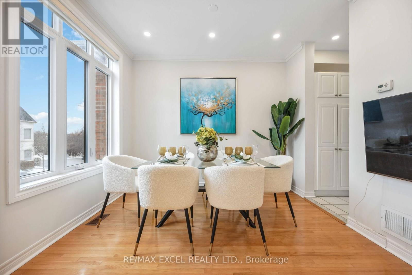 66 - 255 SHAFTSBURY AVENUE Image 5