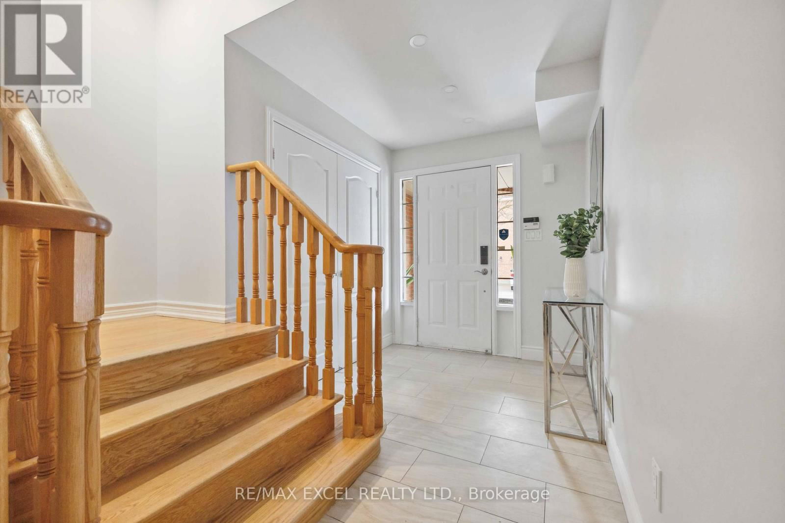 66 - 255 SHAFTSBURY AVENUE Image 9