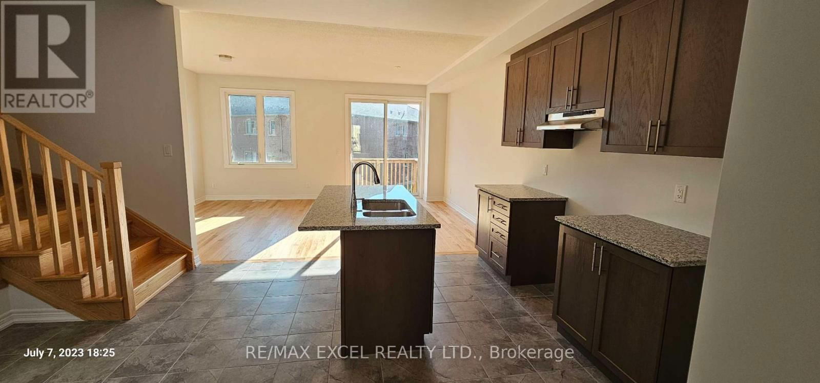131 LAGEER DRIVE Image 6