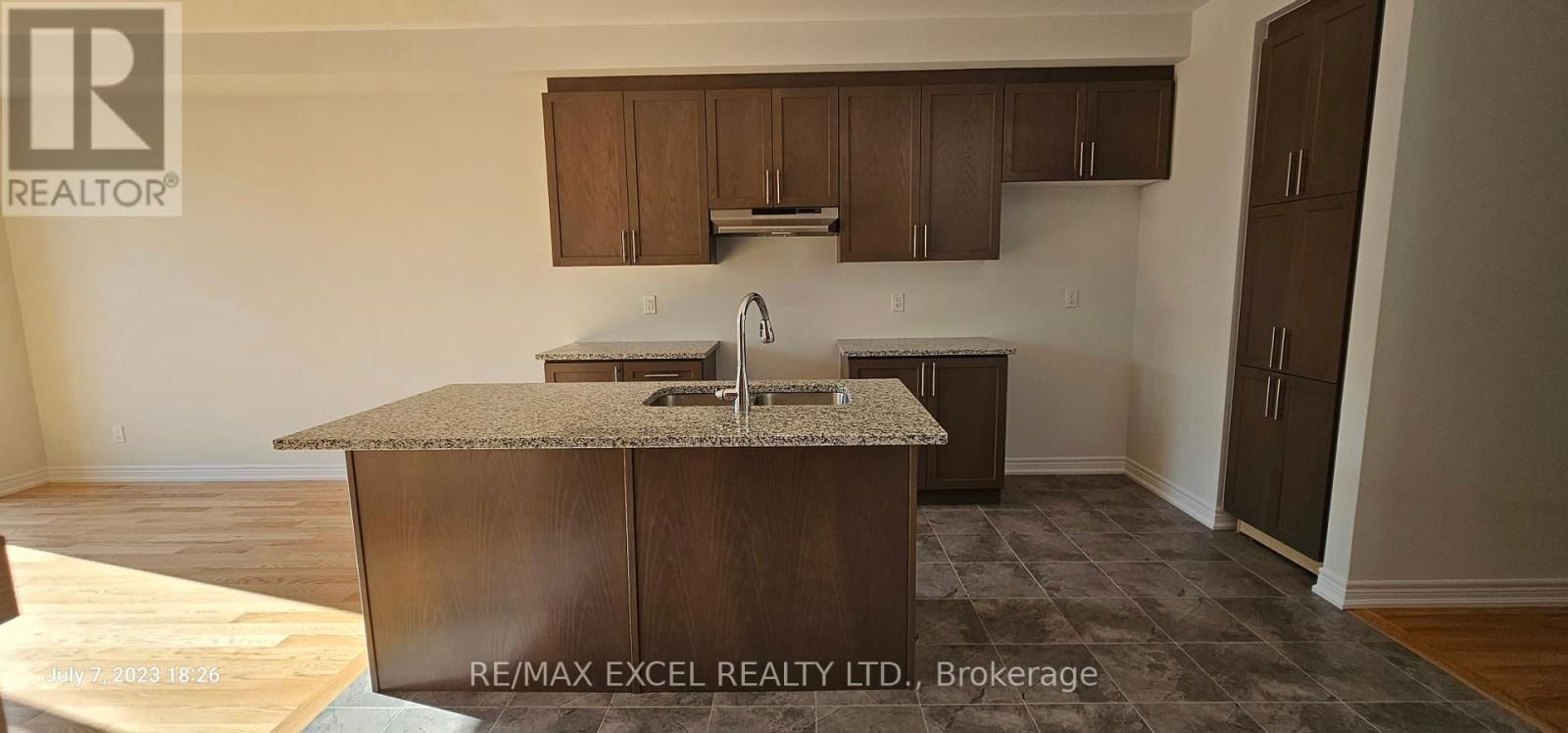 131 LAGEER DRIVE Image 7