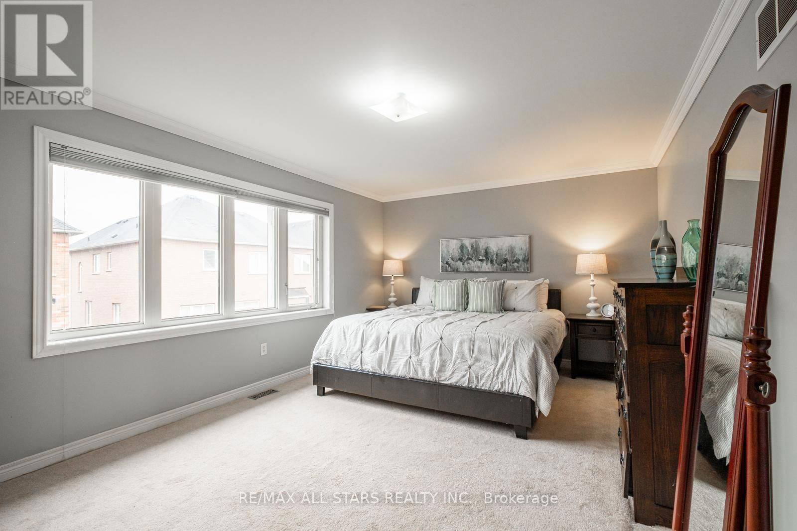 43 HORSEDREAMER LANE Image 26