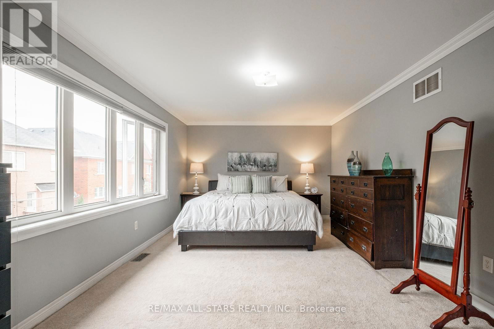 43 HORSEDREAMER LANE Image 27