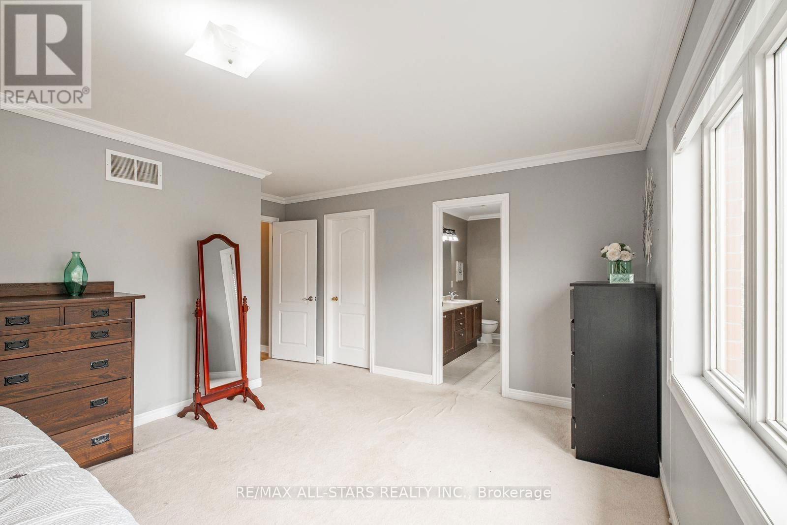 43 HORSEDREAMER LANE Image 28