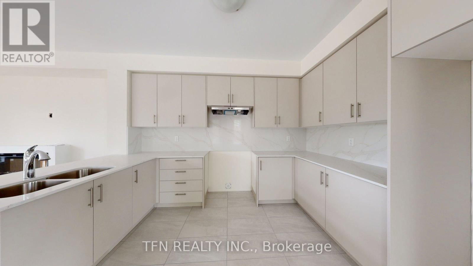 235 GRAND TRUNK AVENUE Image 6