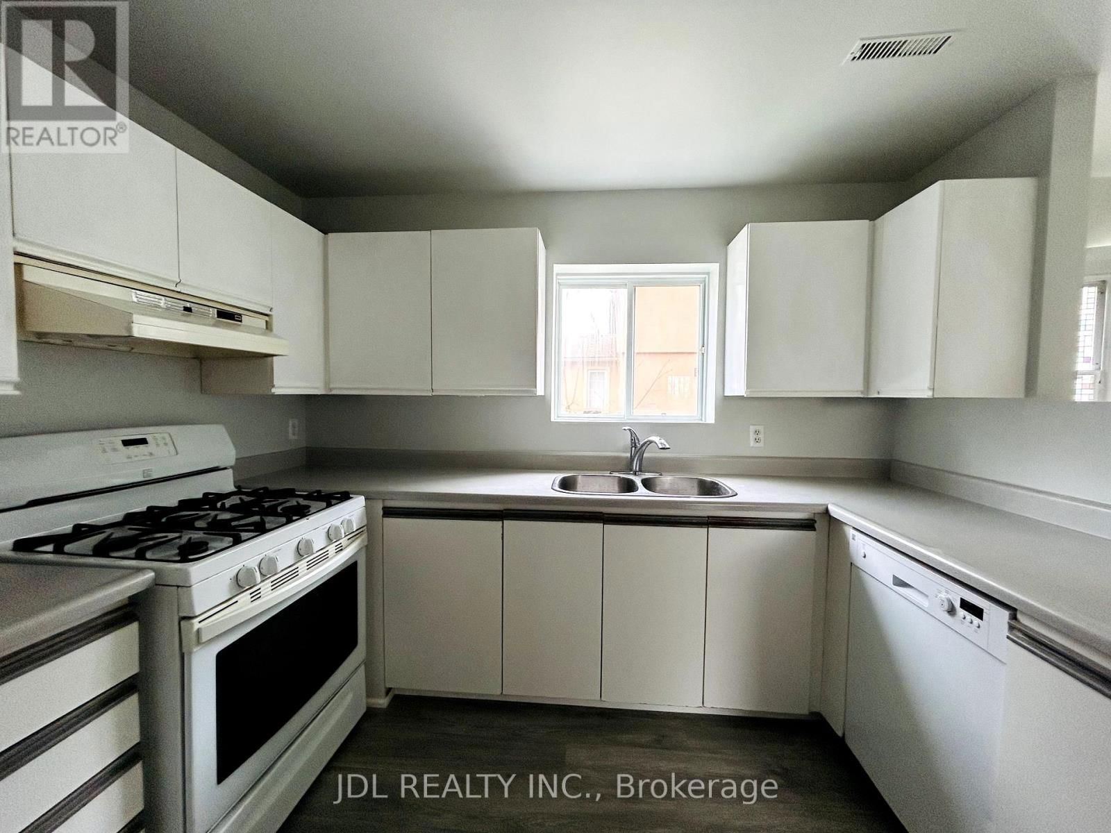 Unit 2 - 212 WAYS BAY DRIVE Image 12