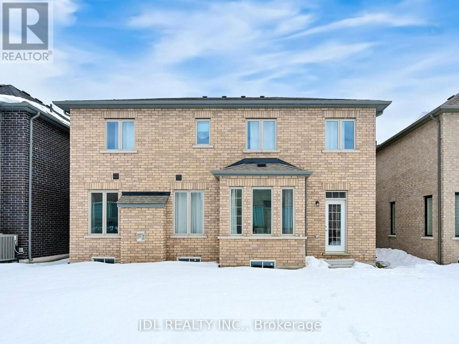 143 KENNETH ROGERS CRESCENT Image 25