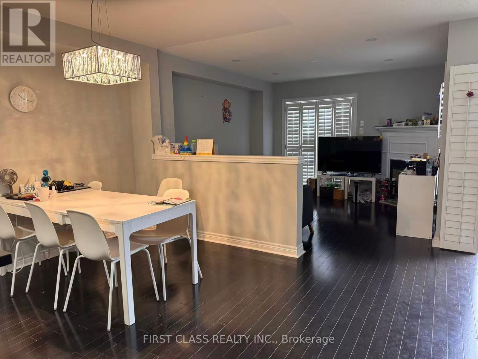 7 ALMEJO AVENUE Image 4