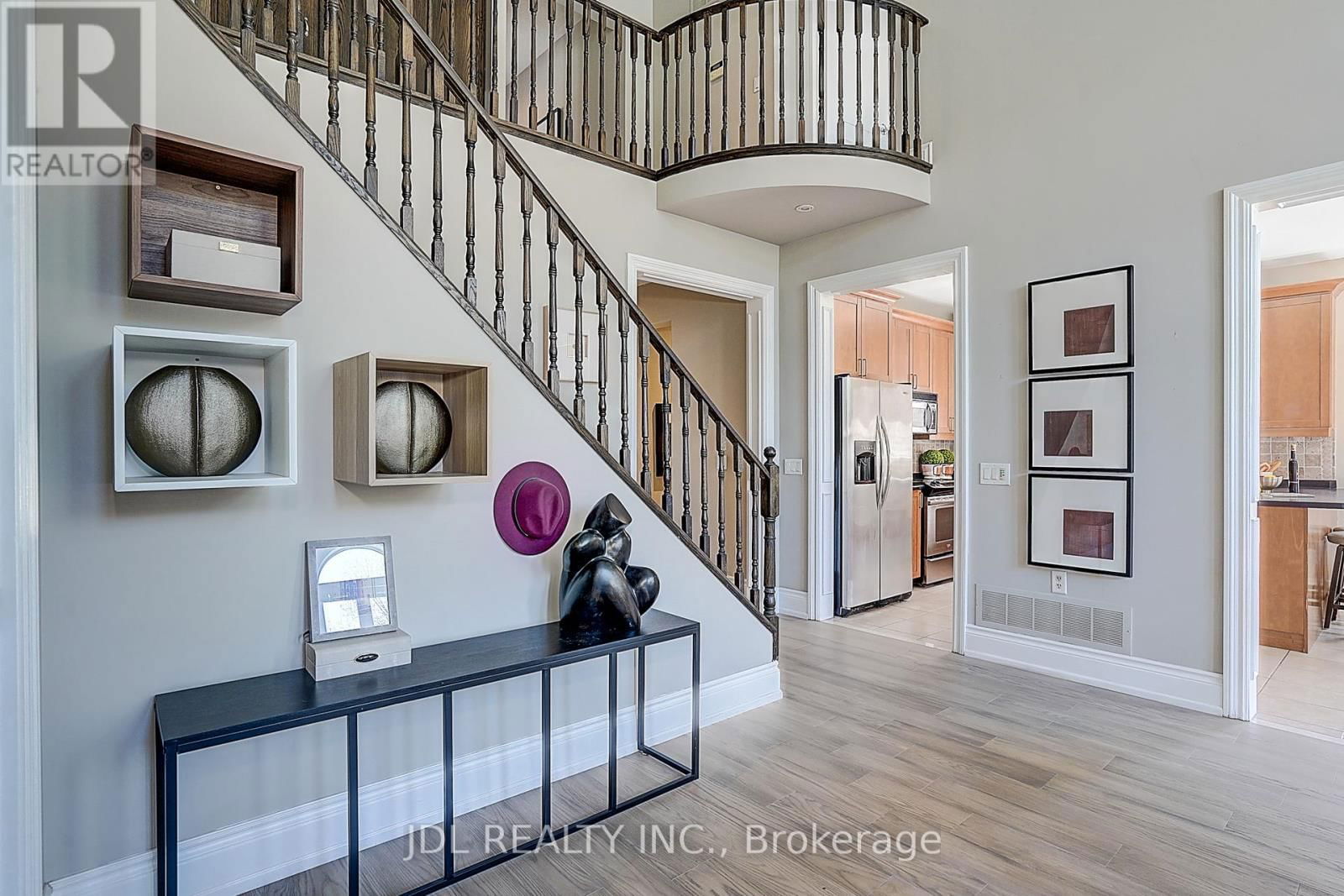 28 EMERY HILL BOULEVARD Image 13
