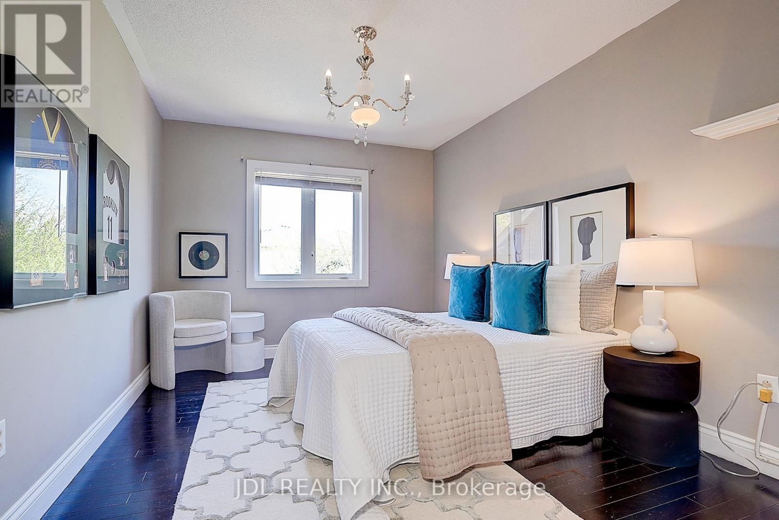 28 EMERY HILL BOULEVARD Image 32