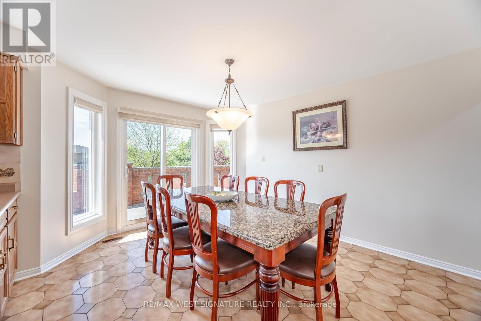 143 VINEYARD COURT Image 11