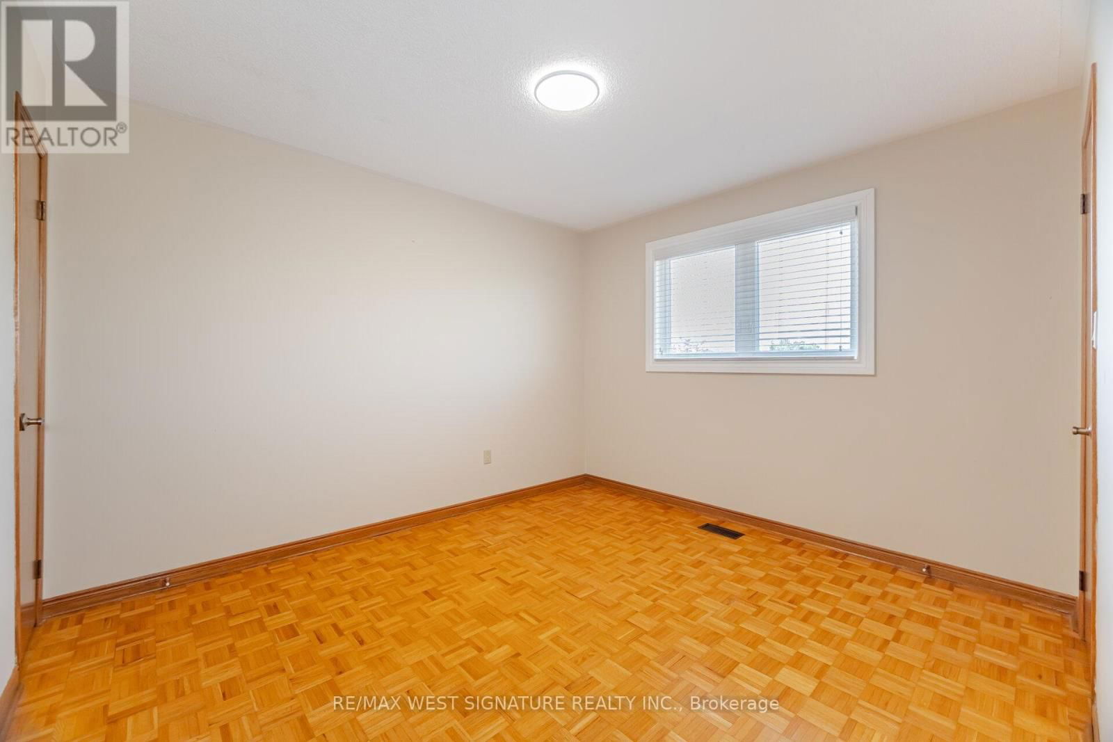 143 VINEYARD COURT Image 22