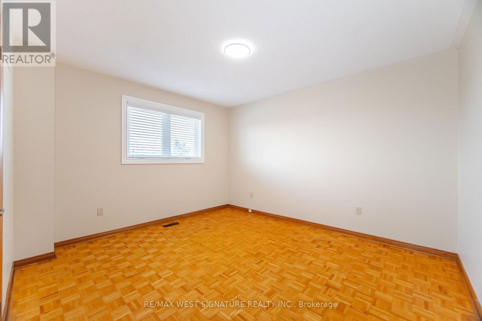 143 VINEYARD COURT Image 23