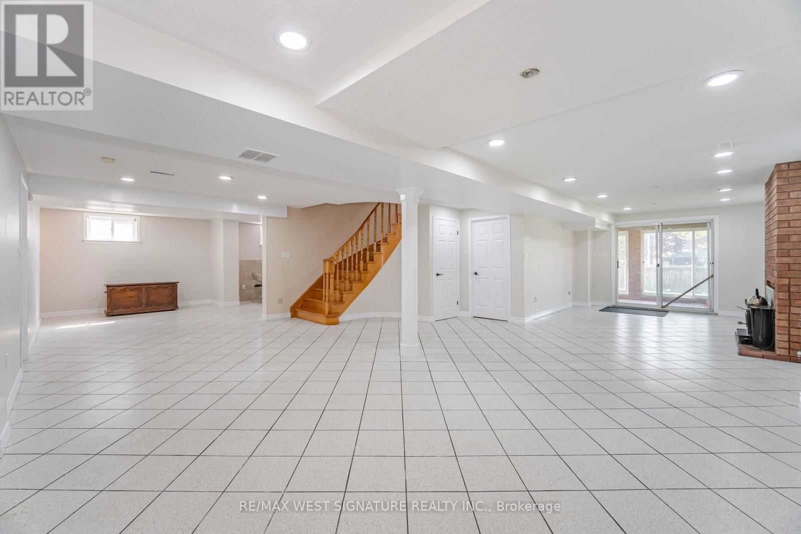 143 VINEYARD COURT Image 26