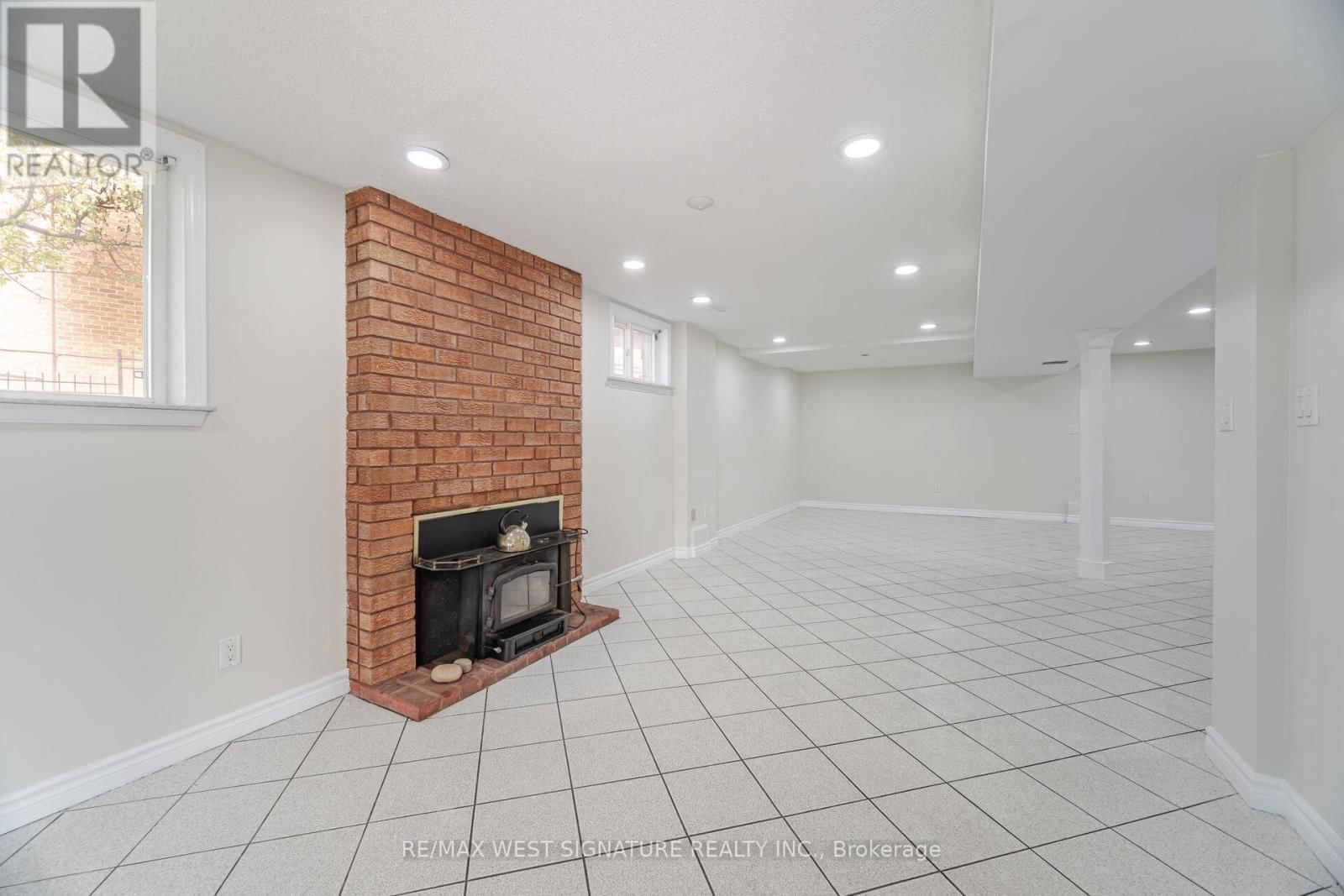 143 VINEYARD COURT Image 27