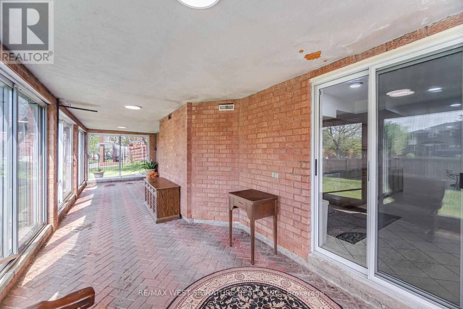 143 VINEYARD COURT Image 34