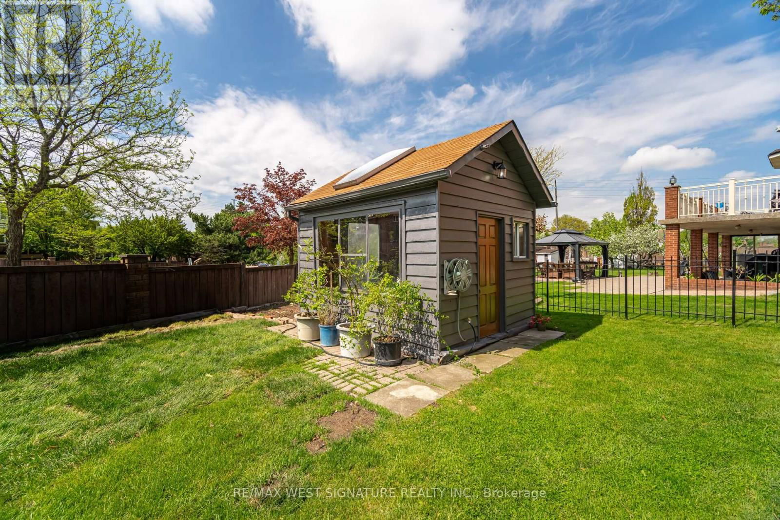 143 VINEYARD COURT Image 37