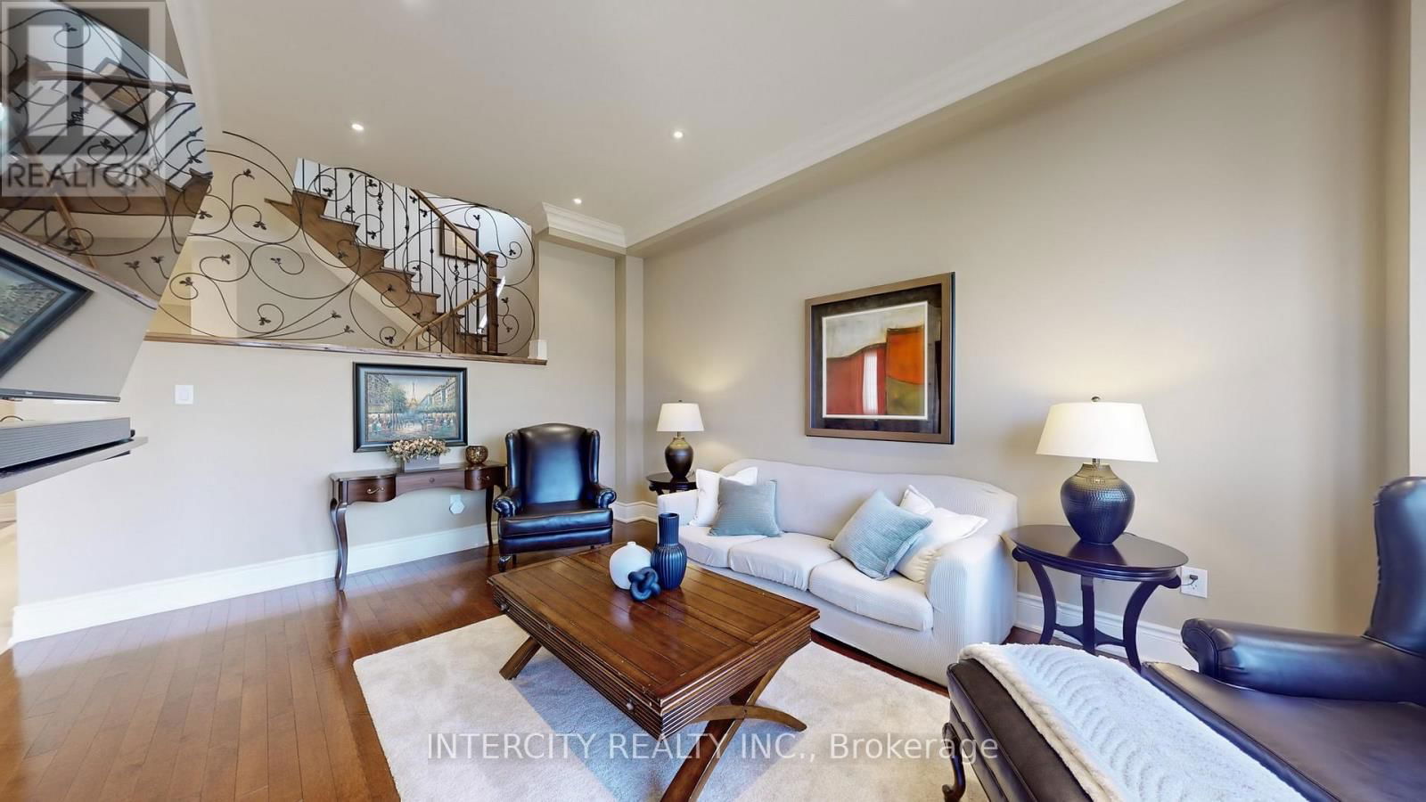 32 ALLISON ANN WAY Image 3