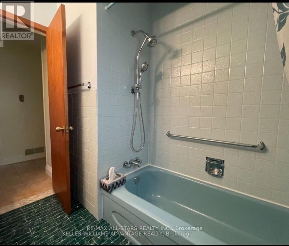 Main Floor - 272 STOUFFER STREET Image 13