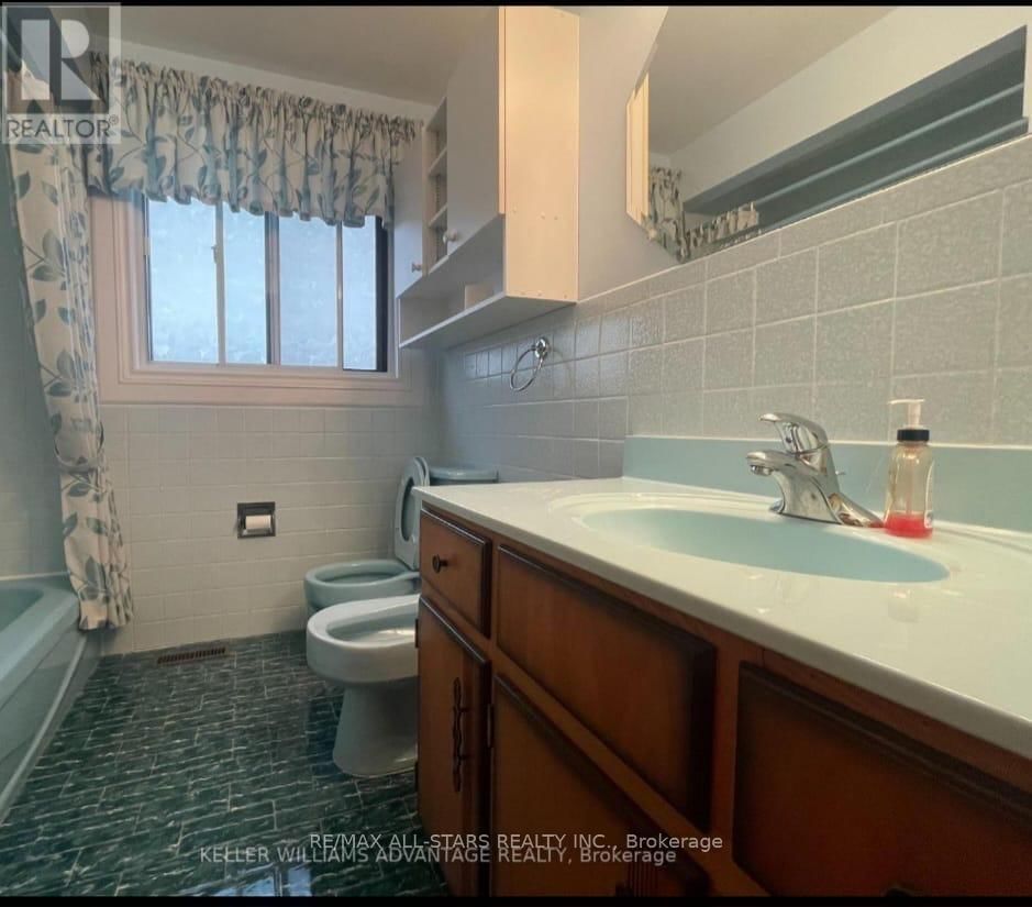 Main Floor - 272 STOUFFER STREET Image 14