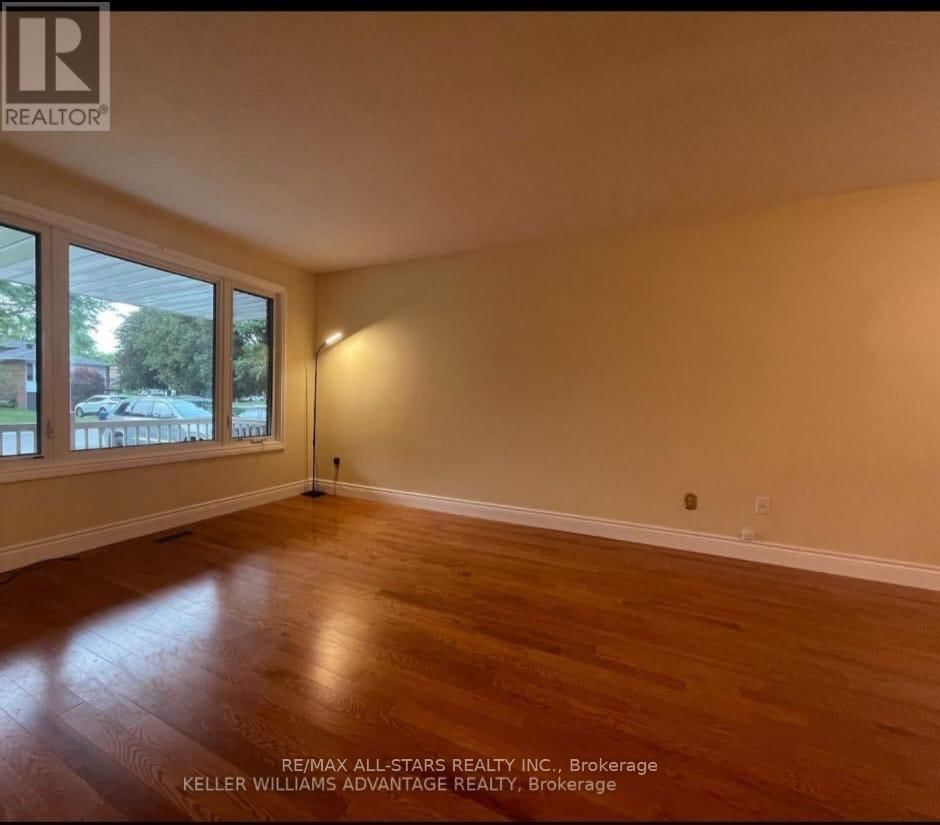 Main Floor - 272 STOUFFER STREET Image 5