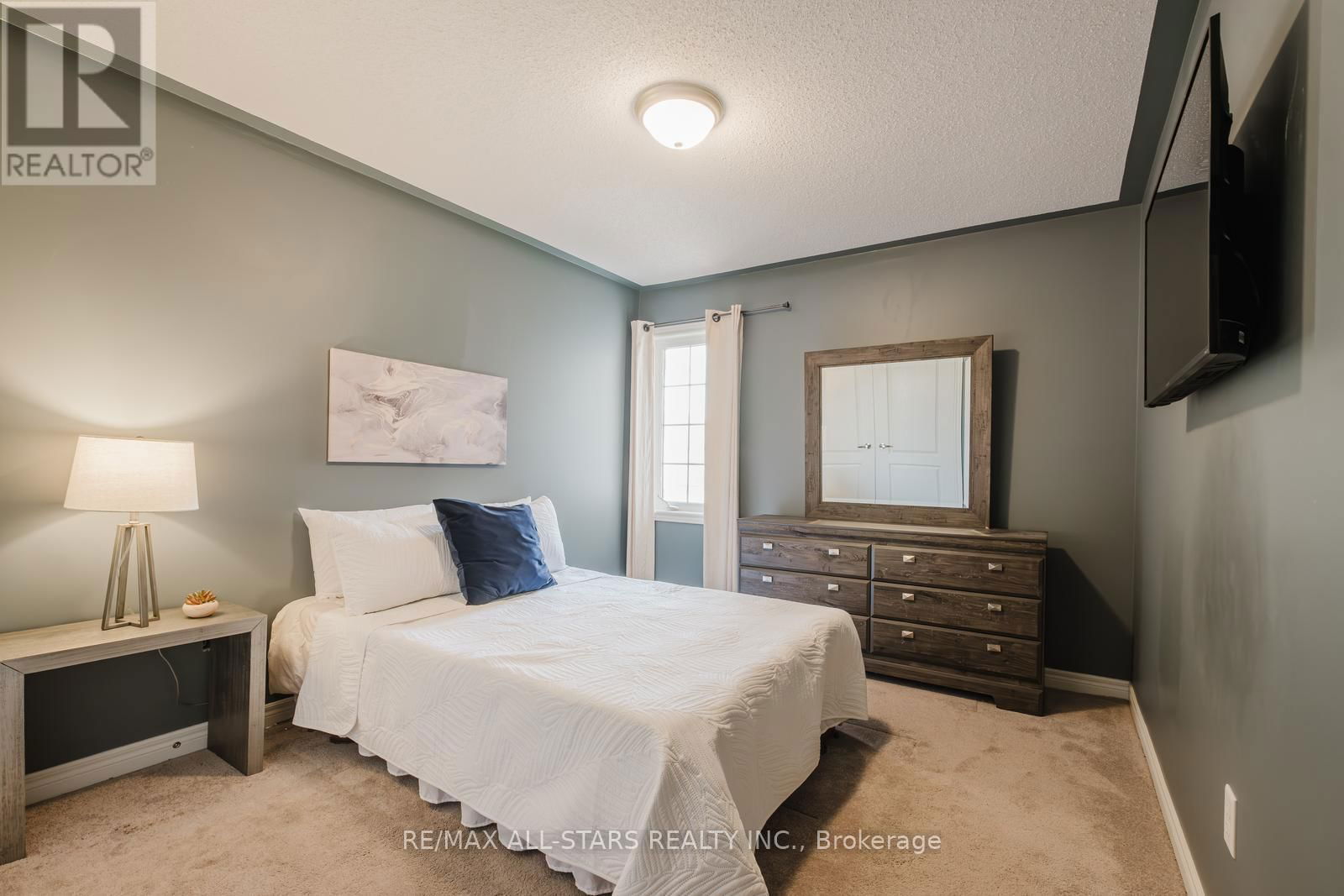3 RICHARD COULSON CRESCENT Image 23