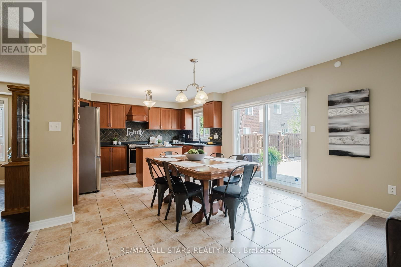 3 RICHARD COULSON CRESCENT Image 6