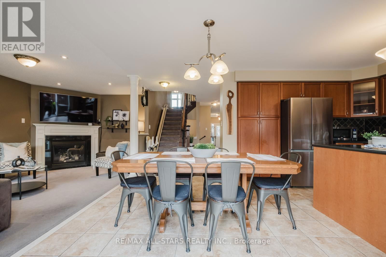 3 RICHARD COULSON CRESCENT Image 7