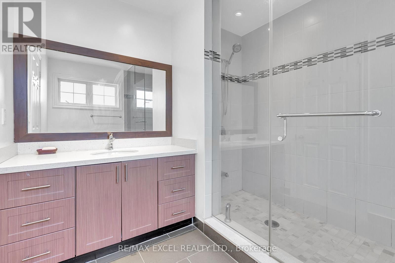 16 - 23 ST MORITZ WAY Image 13
